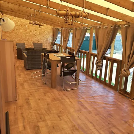 Au Petit Coin Tranquille *