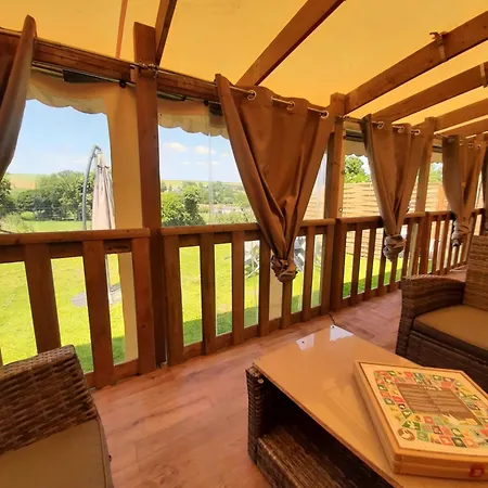 Au Petit Coin Tranquille Landhuis